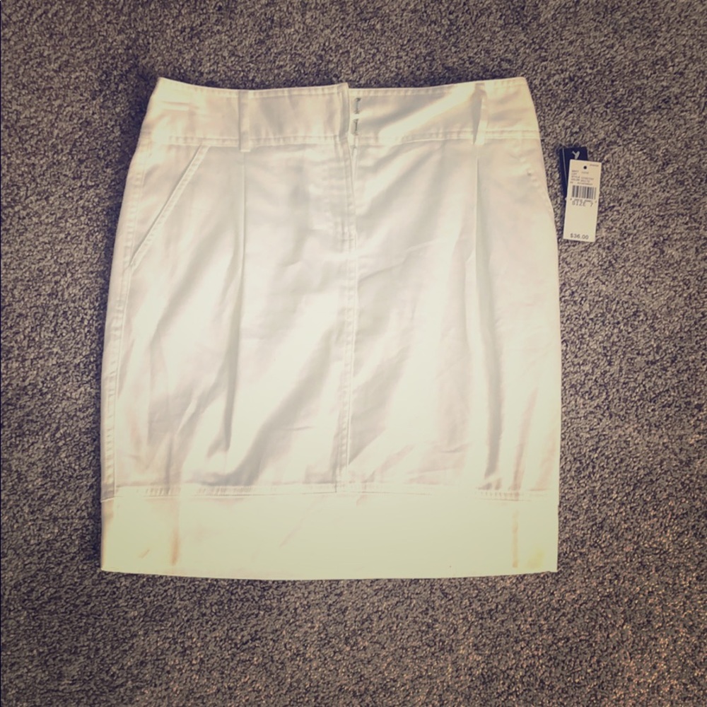 NEW White mini skirt